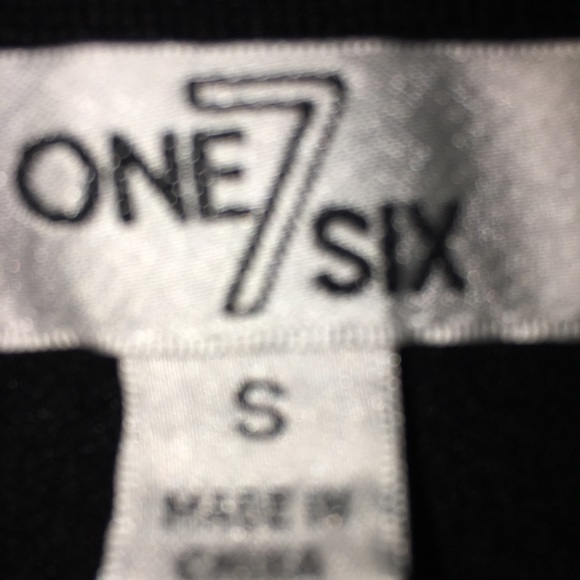 Cute Ruffled Sweater - Picture 5 of 7